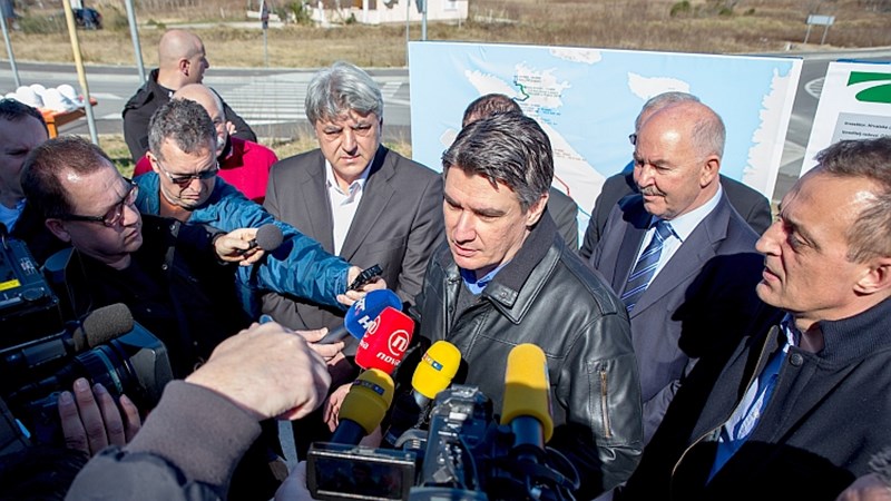 Predsjednik Vlade Zoran Milanović: Dok sam premijer, borit ću se svim sredstvima protiv devalvacije kune  